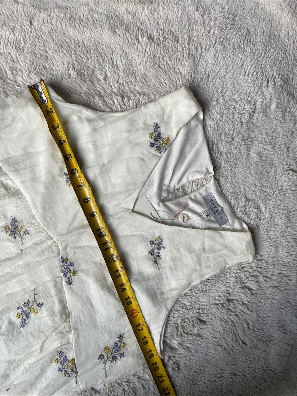 Hayden Los Angeles tiered embroidered Sleveless Dress in off White & Lavender L - Picture 7 of 7